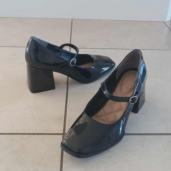 Rachel Zoe | Livia Mary Jane Glossy Patent Block Heels - Picture 2 of 12